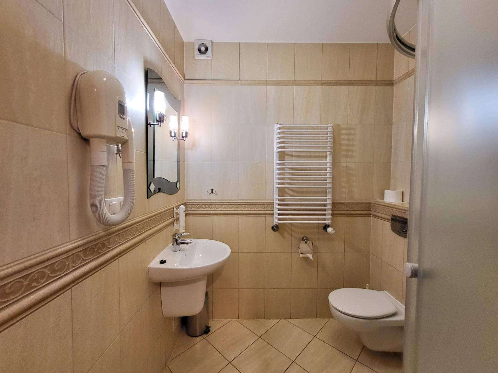 Hotel Hesperus Miedzyrzec Podlaski Bagian luar foto