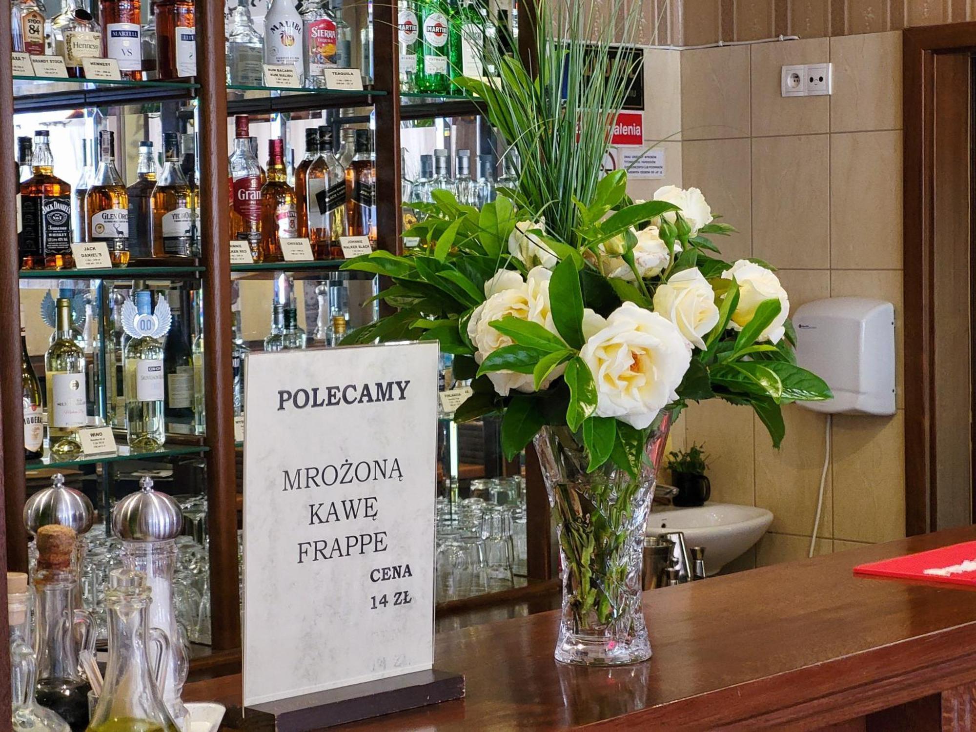 Hotel Hesperus Miedzyrzec Podlaski Bagian luar foto