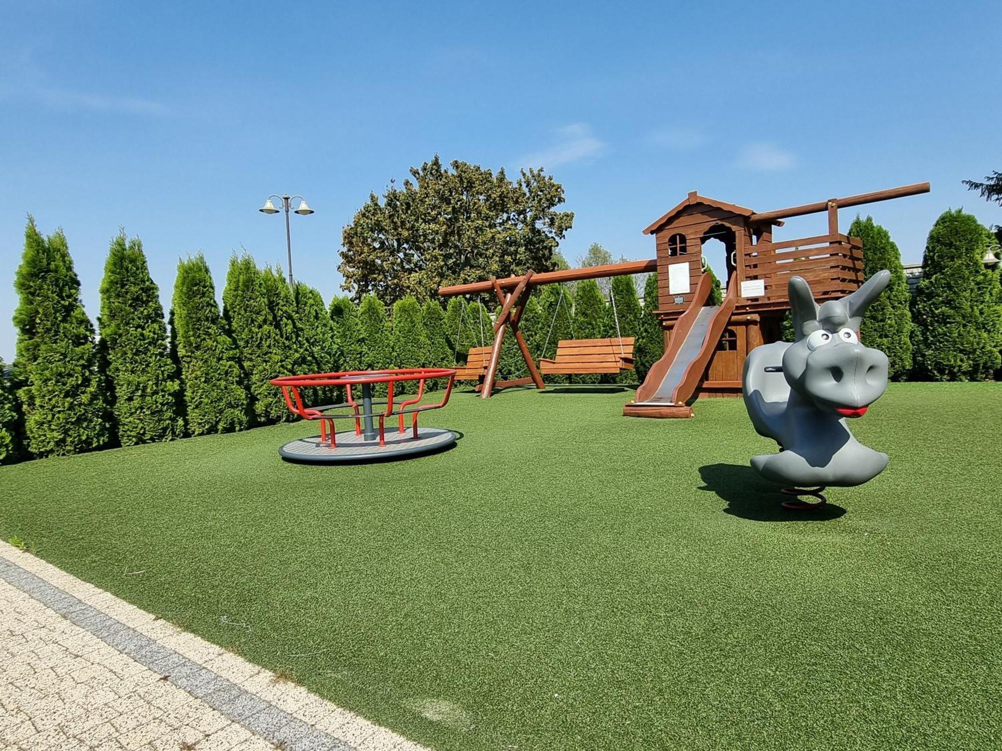 Hotel Hesperus Miedzyrzec Podlaski Bagian luar foto